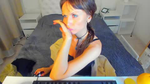 Snapshot of elizabe_th chatting on 01-22-25, 03:52 Elizabethangel online show from 01-22-25, 03:52