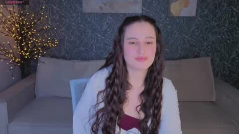 Snapshot of elizabet_collins chatting on 06-19-26, 01:21 Elizabet online show from 06-19-26, 01:21
