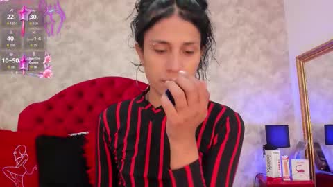 Snapshot of elizabet_taylor_ chatting on 11-14-25, 03:33 Elizabet Taylor online show from 11-14-25, 03:33