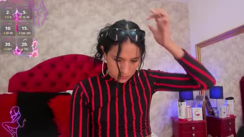 Snapshot of elizabet_taylor_ chatting on 12-01-25, 02:44 Elizabet Taylor online show from 12-01-25, 02:44