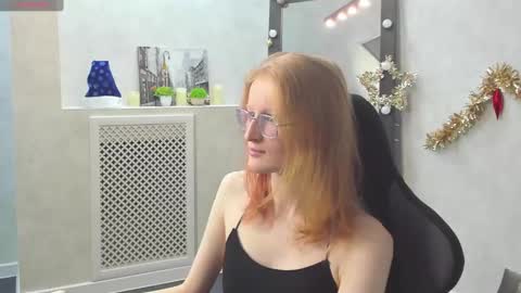 Elizabeth online show from 01-19-25, 01:00