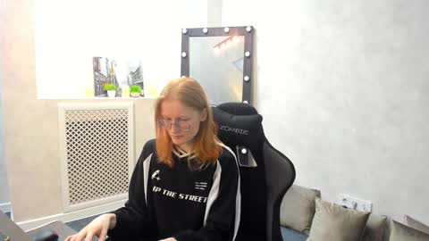 Elizabeth online show from 01-31-25, 08:22