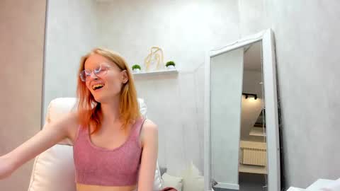 Elizabeth online show from 02-02-25, 02:13