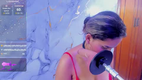 Snapshot of elizabeth_liones_ chatting on 11-10-25, 09:52 Eli online show from 11-10-25, 09:52