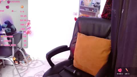 Elizabeth Martinez online show from 02-26-25, 07:16