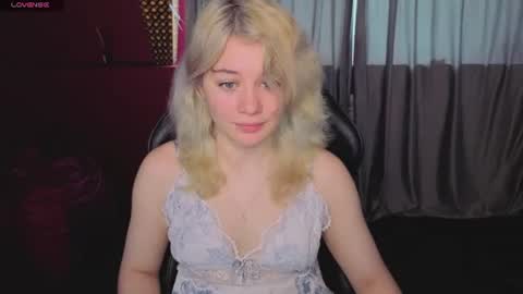 Elizabeth online show from 06-12-26, 02:10