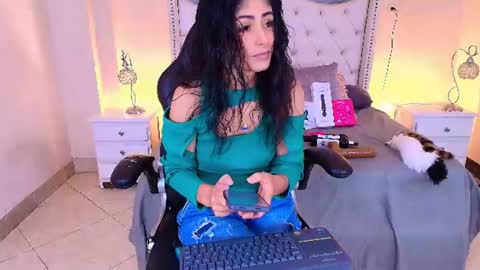 Snapshot of elizabeth_santos1 chatting on 07-20-26, 09:28 Elizabeth online show from 07-20-26, 09:28