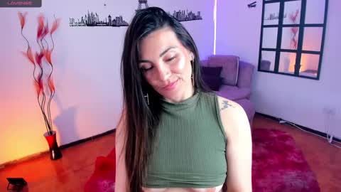 Snapshot of elizabeth_taylor_b chatting on 02-26-25, 08:44 Elizabeth online show from 02-26-25, 08:44