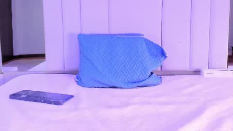 Snapshot of elizabethadams01 chatting on 10-24-25, 06:32 online show from 10-24-25, 06:32