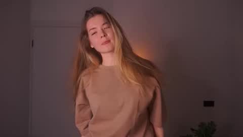 Snapshot of elizabethennals chatting on 09-20-25, 05:58 Elizabeth online show from 09-20-25, 05:58