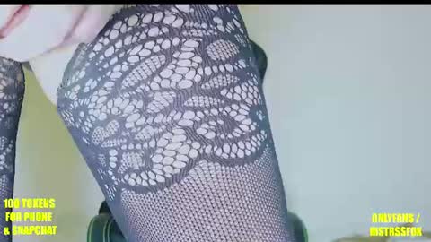 elizabethfox online show from 06-12-26, 06:34