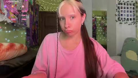 elizabethh_brown online show from 08-06-26, 03:47