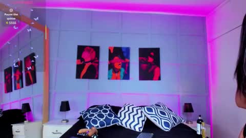 Snapshot of elizabethsantos chatting on 12-15-25, 06:50 Elizabeth online show from 12-15-25, 06:50