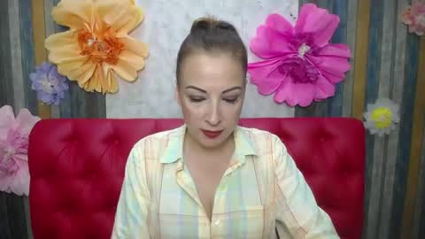 Snapshot of elizabethsho chatting on 07-08-26, 05:28 ElizabethSho online show from 07-08-26, 05:28