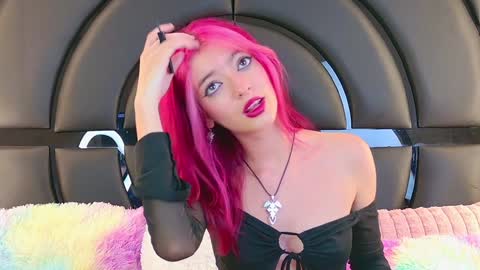 Snapshot of elizabetthkitty chatting on 01-21-25, 11:02 Elizabet online show from 01-21-25, 11:02