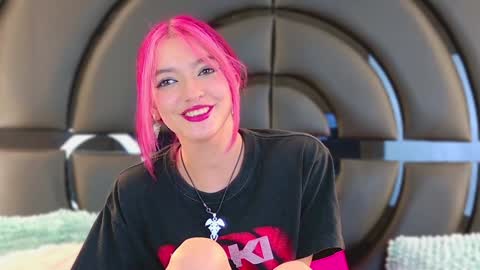 Snapshot of elizabetthkitty chatting on 01-24-25, 07:07 Elizabet online show from 01-24-25, 07:07