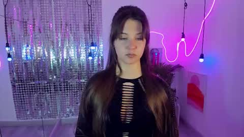 Eliza online show from 10-21-25, 01:45