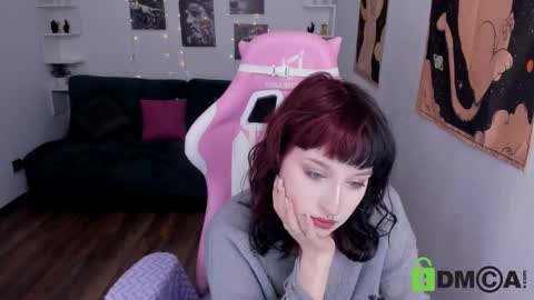 Snapshot of elizanik chatting on 03-09-25, 12:53 Eliza online show from 03-09-25, 12:53