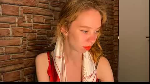 Snapshot of elizastorm chatting on 06-22-26, 07:11 Eliza online show from 06-22-26, 07:11