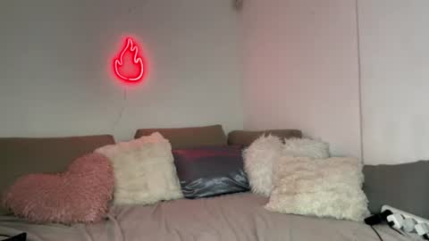 Elizatylerxo online show from 06-14-26, 10:56