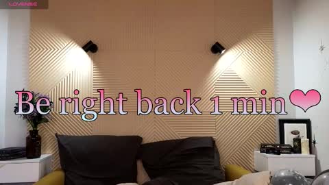 Snapshot of elizavetta_miller chatting on 12-17-25, 10:10 Lisa online show from 12-17-25, 10:10