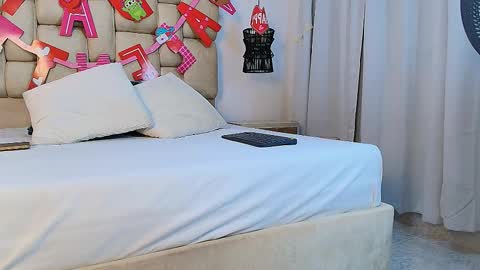 Eliza online show from 09-13-25, 11:43