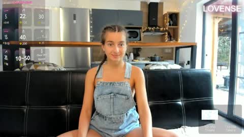 Eliz                               online show from 04-14-26, 03:07