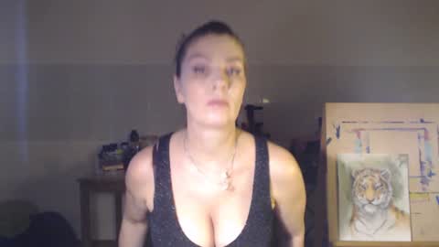 Snapshot of elizzo chatting on 12-19-24, 04:56 Eliekind online show from 12-19-24, 04:56