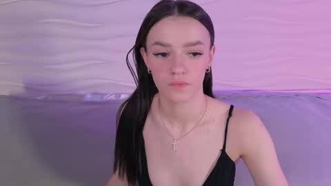 elizzza_ online show from 11-08-25, 05:18