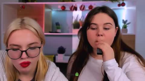 ella_coco online show from 01-08-26, 01:02