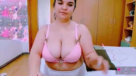 Ella  online show from 10-14-25, 06:47