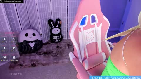 ella_foxx online show from 10-24-25, 04:53