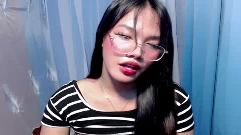 Ella online show from 12-05-25, 02:42