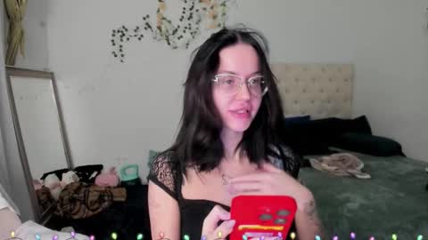 Snapshot of ella_gdss chatting on 01-12-26, 06:24 ELLA online show from 01-12-26, 06:24