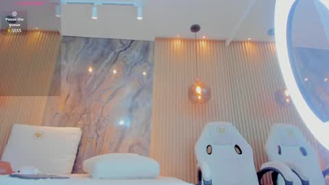 Snapshot of ella_harper chatting on 01-21-25, 05:16 ella harper online show from 01-21-25, 05:16