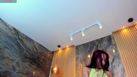 Snapshot of ella_harper chatting on 02-05-25, 05:52 ella harper online show from 02-05-25, 05:52