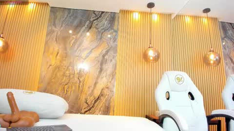 Snapshot of ella_harper chatting on 02-18-25, 05:20 ella harper online show from 02-18-25, 05:20