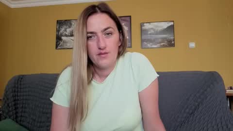 Snapshot of ella_max_live chatting on 09-16-25, 05:41 Ella Max online show from 09-16-25, 05:41