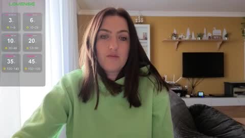 Snapshot of ella_max_live chatting on 03-23-26, 07:01 Ella Max online show from 03-23-26, 07:01