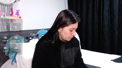 Snapshot of ella_rouse1 chatting on 04-23-26, 10:47 ella rouse online show from 04-23-26, 10:47