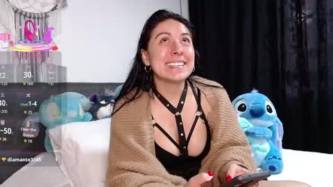 Snapshot of ella_rouse1 chatting on 05-08-26, 11:26 ella rouse online show from 05-08-26, 11:26
