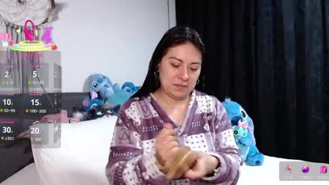 Snapshot of ella_rouse1 chatting on 05-12-26, 11:07 ella rouse online show from 05-12-26, 11:07