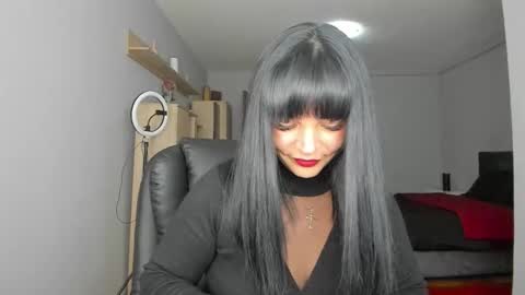 Ella online show from 09-28-25, 04:23