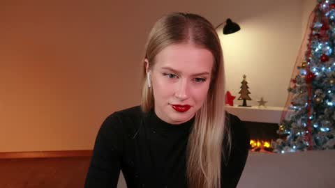 Snapshot of ella_twinkle chatting on 01-02-25, 08:46 Ella online show from 01-02-25, 08:46
