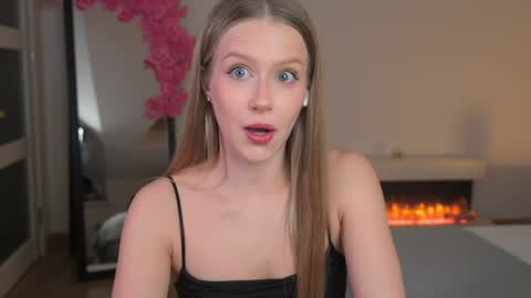 Ella online show from 03-12-26, 07:31