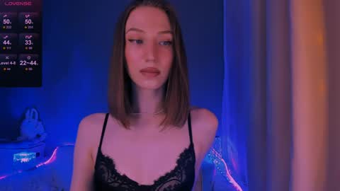 ellaamber online show from 04-01-26, 09:21