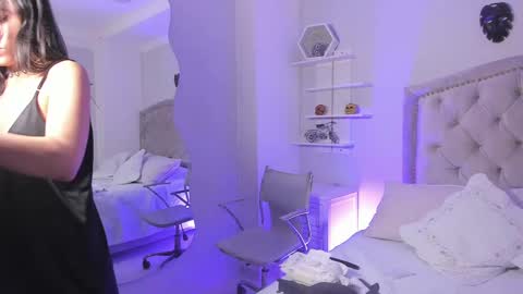 Ellaa Muller online show from 03-06-25, 08:37