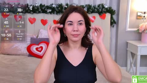 Snapshot of ellaander chatting on 02-08-25, 04:14 Ella online show from 02-08-25, 04:14