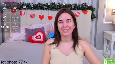 Snapshot of ellaander chatting on 03-07-25, 04:13 Ella online show from 03-07-25, 04:13