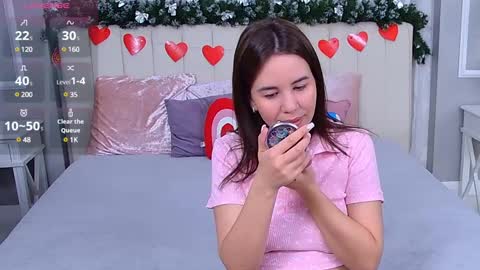 Snapshot of ellaander chatting on 03-11-25, 04:21 Ella online show from 03-11-25, 04:21